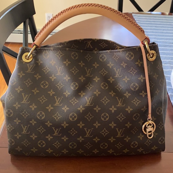 Louis Vuitton
Artsy Handbag Monogram Canvas Mm Hobo Bag - Picture 2 of 10